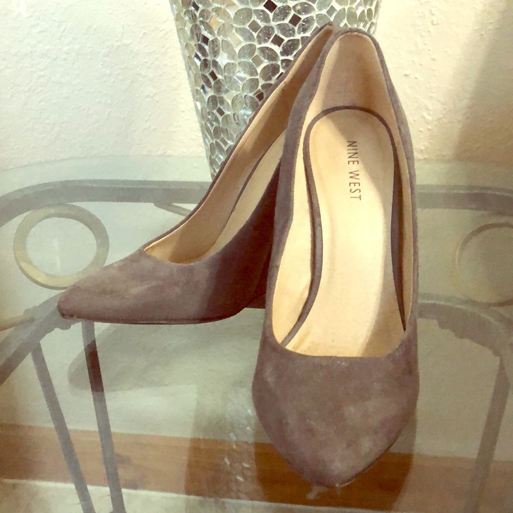 Nine west faux suede gray wedges!
